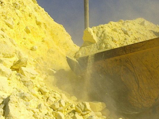 Uzbekistani Sulphur Lump